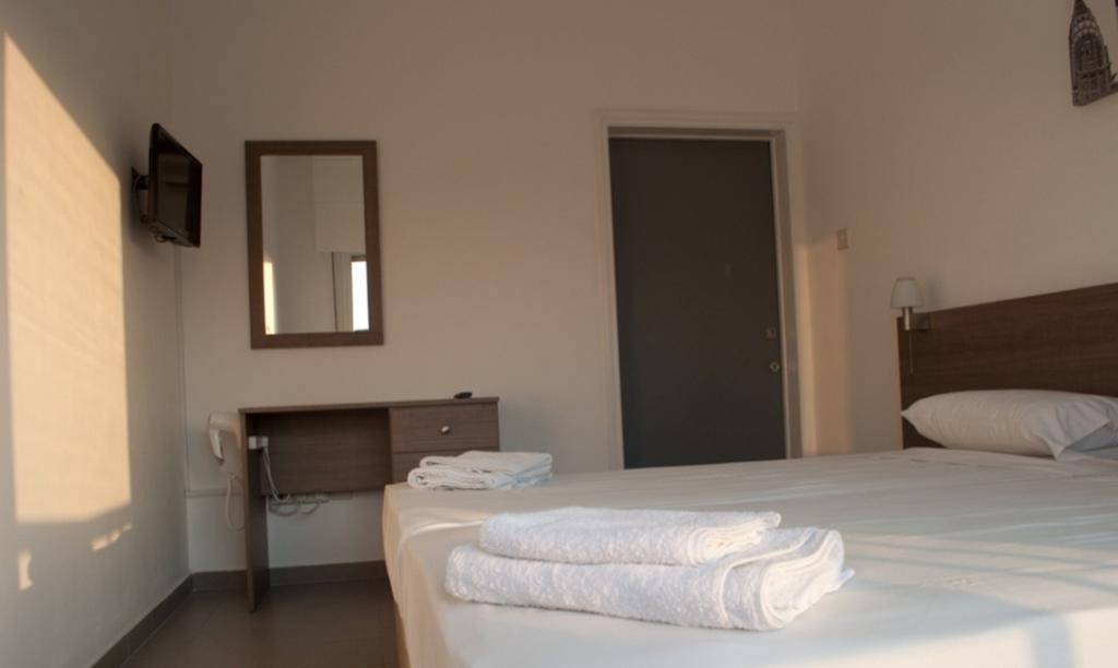 St. George Rent Rooms Larnaca Exterior photo